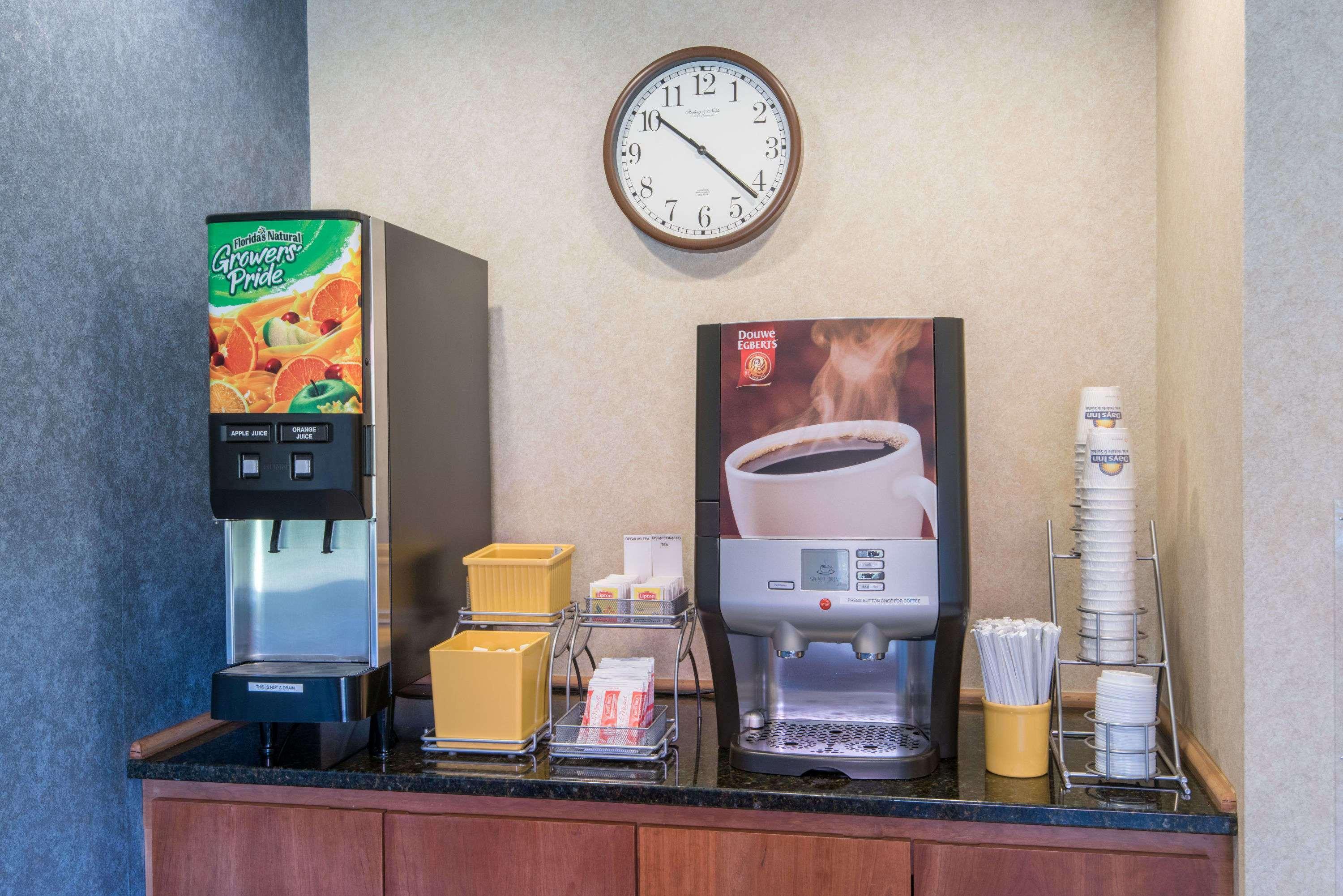 Days Inn By Wyndham Wooster Extérieur photo