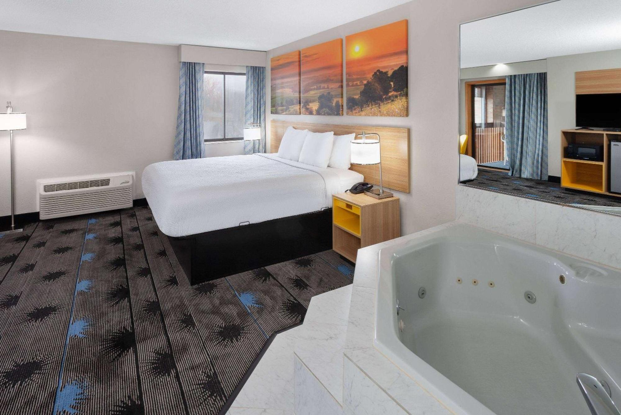 Days Inn By Wyndham Wooster Extérieur photo